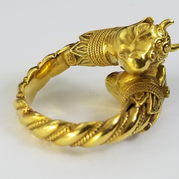 22K Gold Emerald Rams Head Greek Ring Size 5 1/2 - Picture 5 of 7